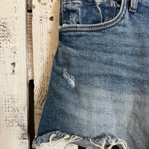 KUT from the Kloth Jane High Rise Cut Off Blue Jean Shorts Women’s 8 Distressed - Picture 4 of 9